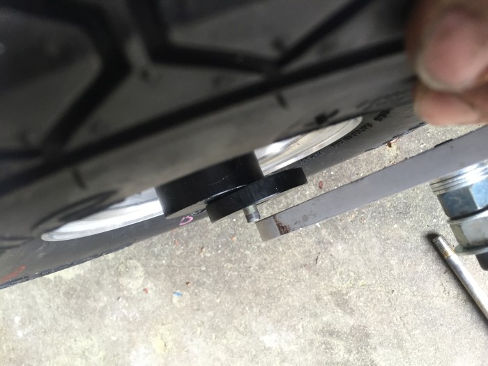 Front wheel valve stem cap hitting fork Van's Air Force